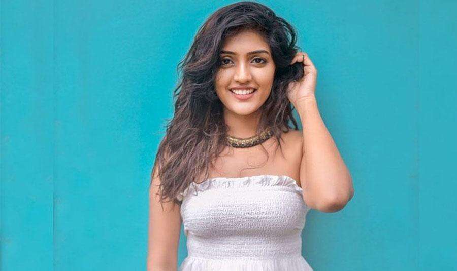 "காமக்கதைகள் தொடரில் காமரசம் சொட்டும் "- நடிகை ஈஷா ரெப்பா..