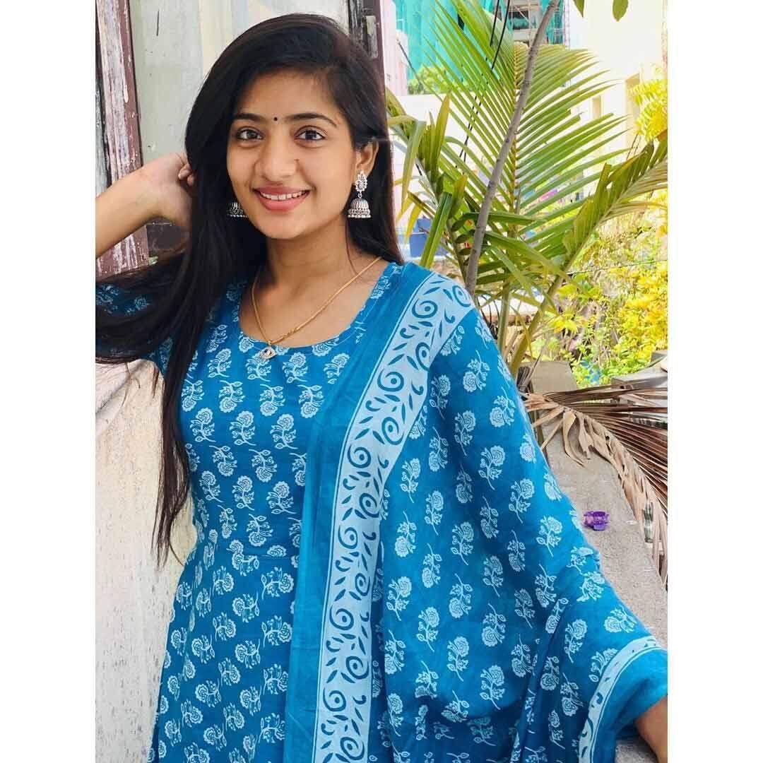 மக்கள் மனதைக் கொள்ளை கொண்ட டாப் தொலைக்காட்சி நடிகைகள்… உங்க ஃபேவரைட் இருக்காங்களா!?