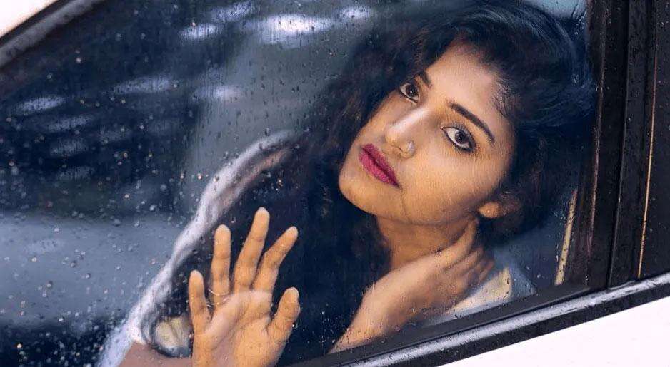 மக்கள் மனதைக் கொள்ளை கொண்ட டாப் தொலைக்காட்சி நடிகைகள்… உங்க ஃபேவரைட் இருக்காங்களா!?