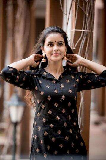 மக்கள் மனதைக் கொள்ளை கொண்ட டாப் தொலைக்காட்சி நடிகைகள்… உங்க ஃபேவரைட் இருக்காங்களா!?