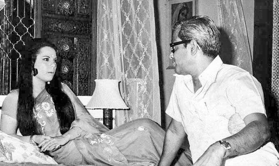 பெண்மை போற்றிய பெரும் கலைஞர் கே.பாலச்சந்தர் பிறந்த தின சிறப்புப் பதிவு !