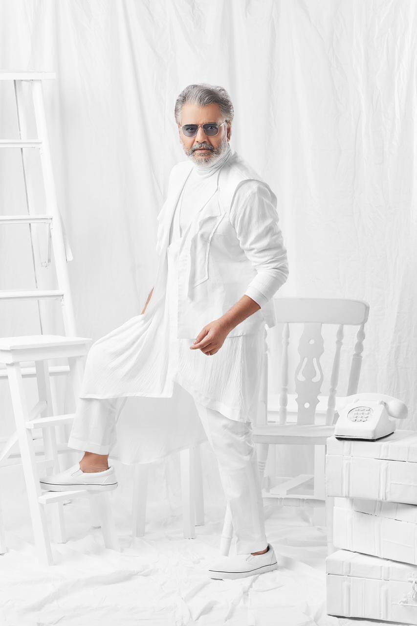 Actor Vivek looks dapper in the new photoshoot
