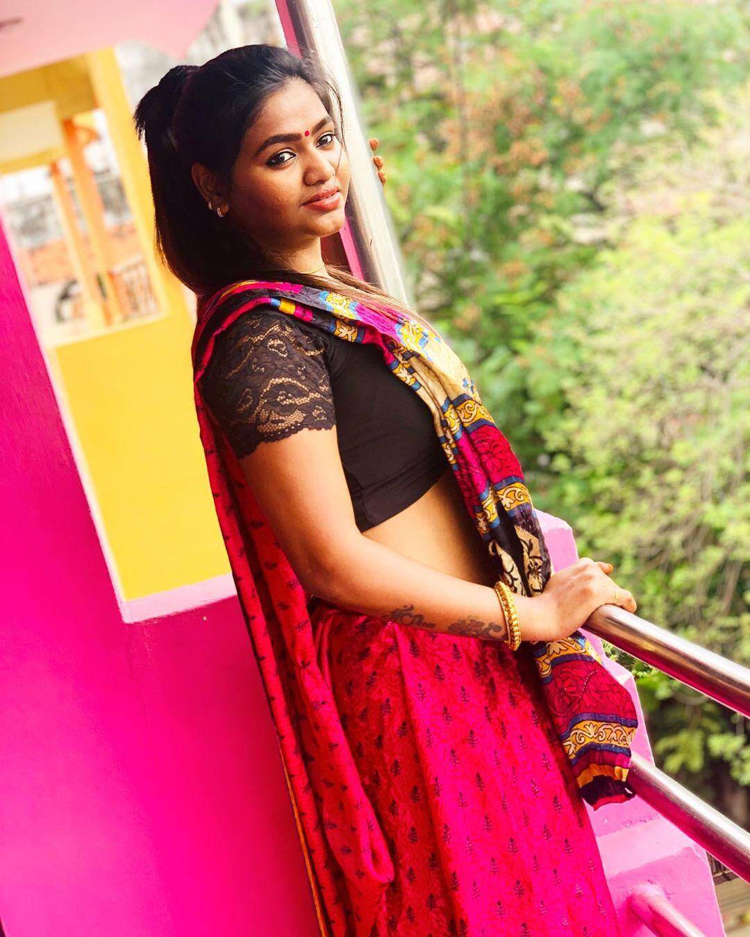 Shalu Shammu raises temperature in her recent photoshoot