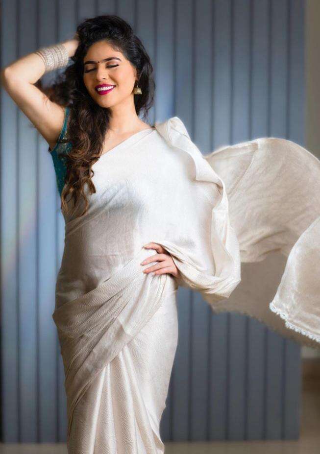 Sherin Shringar looks absolutely beguiling in a white saree
