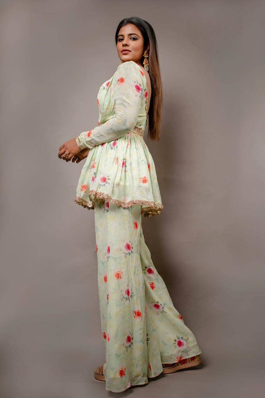 Actress Aishwarya Rajesh Adorable Pics!