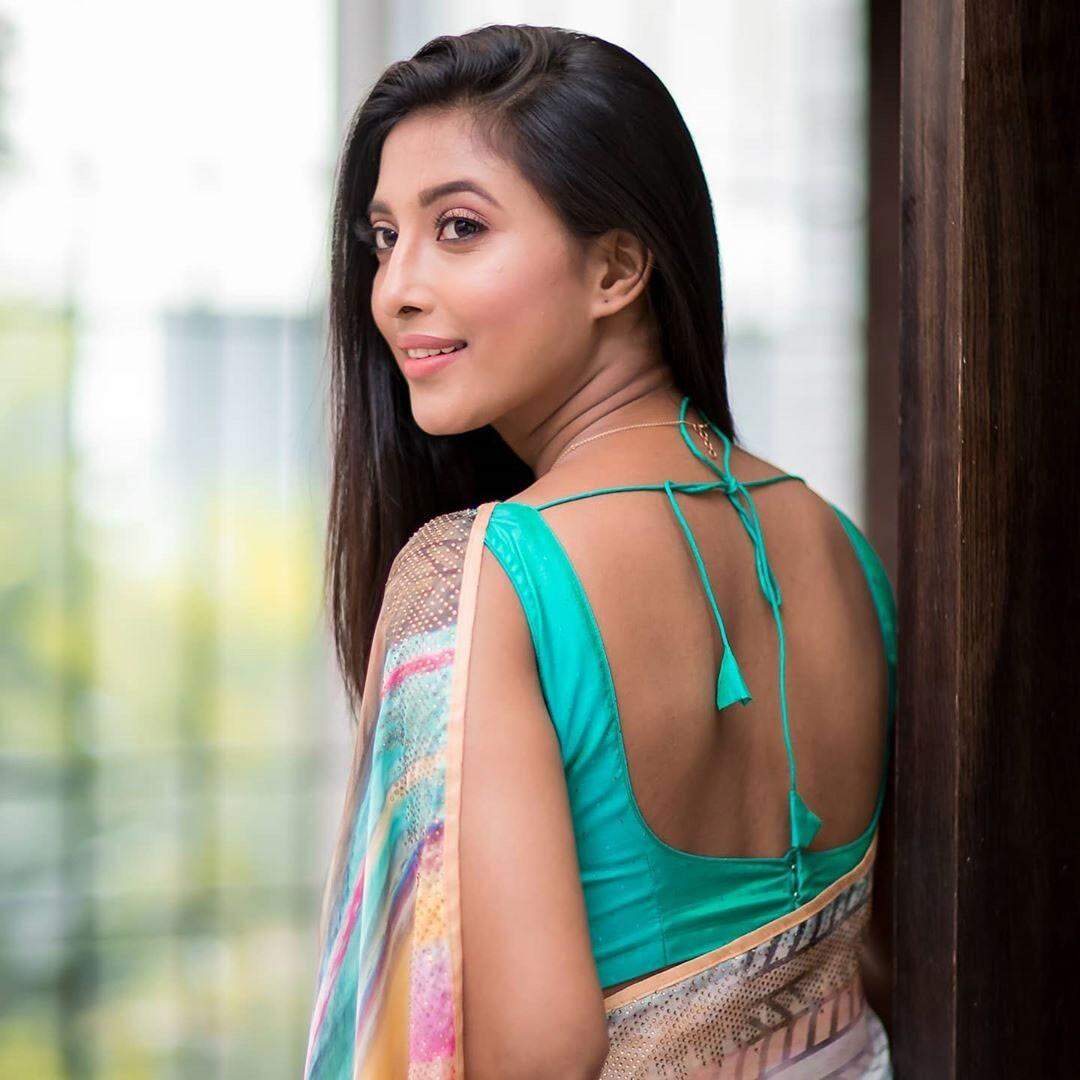 மக்கள் மனதைக் கொள்ளை கொண்ட டாப் தொலைக்காட்சி நடிகைகள்… உங்க ஃபேவரைட் இருக்காங்களா!?