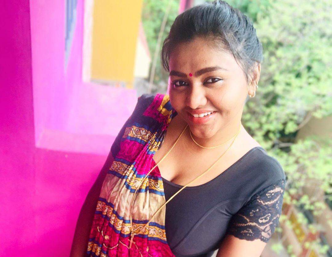 Shalu Shammu raises temperature in her recent photoshoot