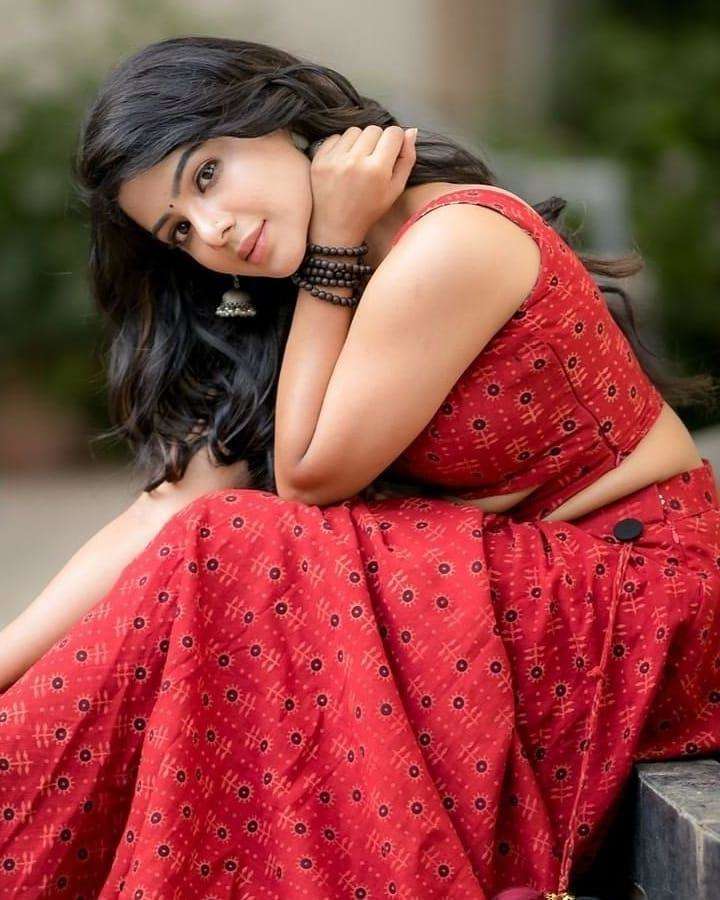 Actress Pavithra Lakshmi Latest Wow pictures!