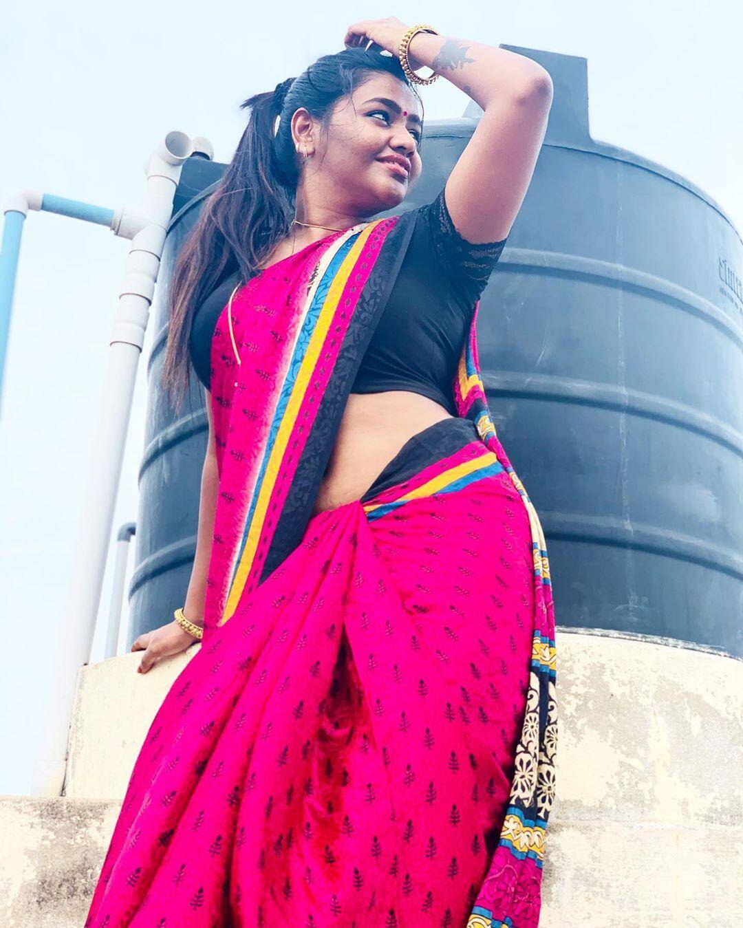 Shalu Shammu raises temperature in her recent photoshoot