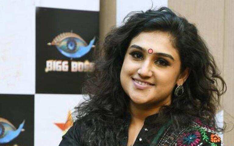 இனி படங்களுக்கு விமர்சனம் செய்யவுள்ள நடிகை வனிதா விஜயகுமார்