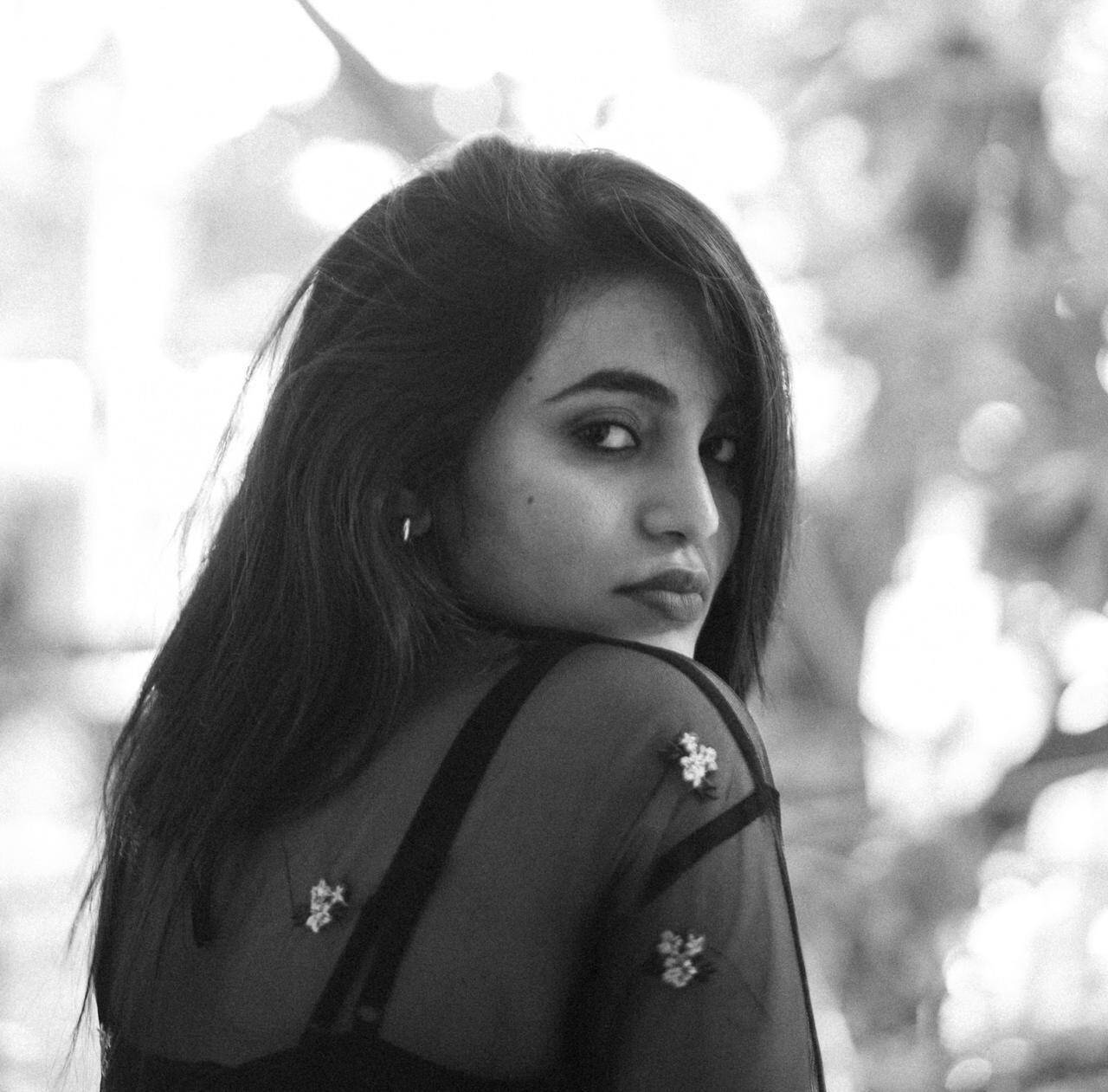 G.V.Prakash’s sister looks elegance personified in her recent photoshoot