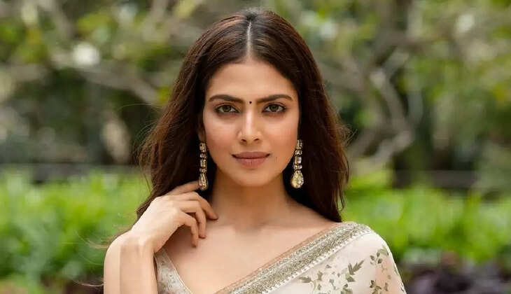 மாளவிகா மோகனனின் கலக்கும் புகைப்படங்கள்