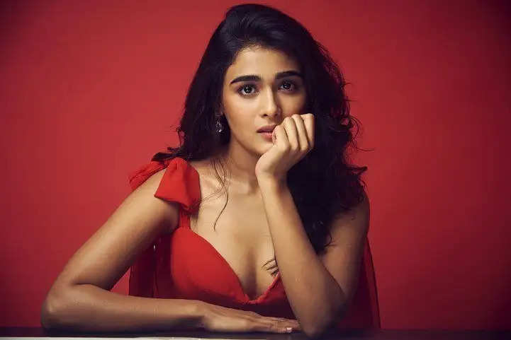 shalini pandey