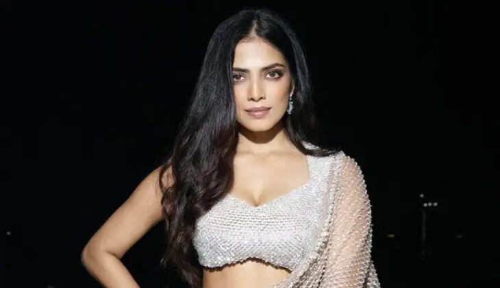 விமான நிறுவனம் மீது நடிகை மாளவிகா மோகனன் புகார்