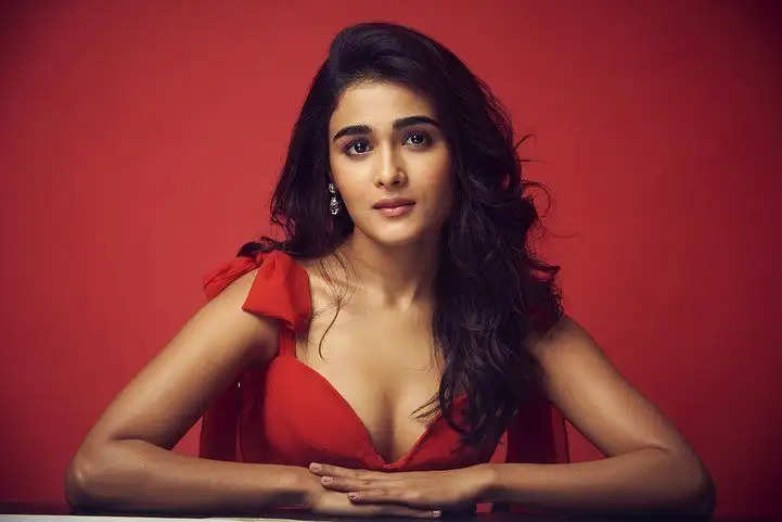 shalini pandey