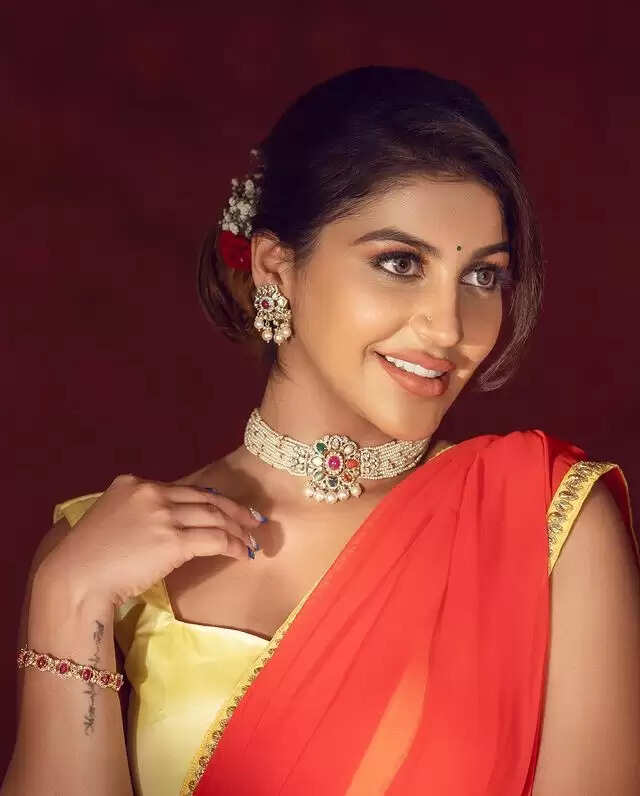 actress yashika anand