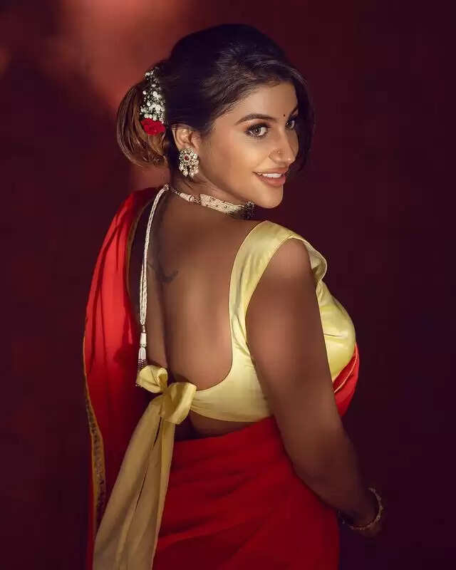 actress yashika anand