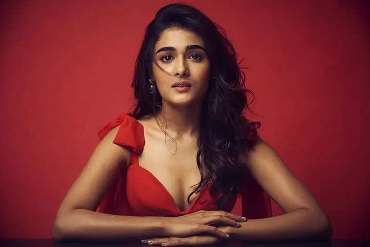 shalini pandey