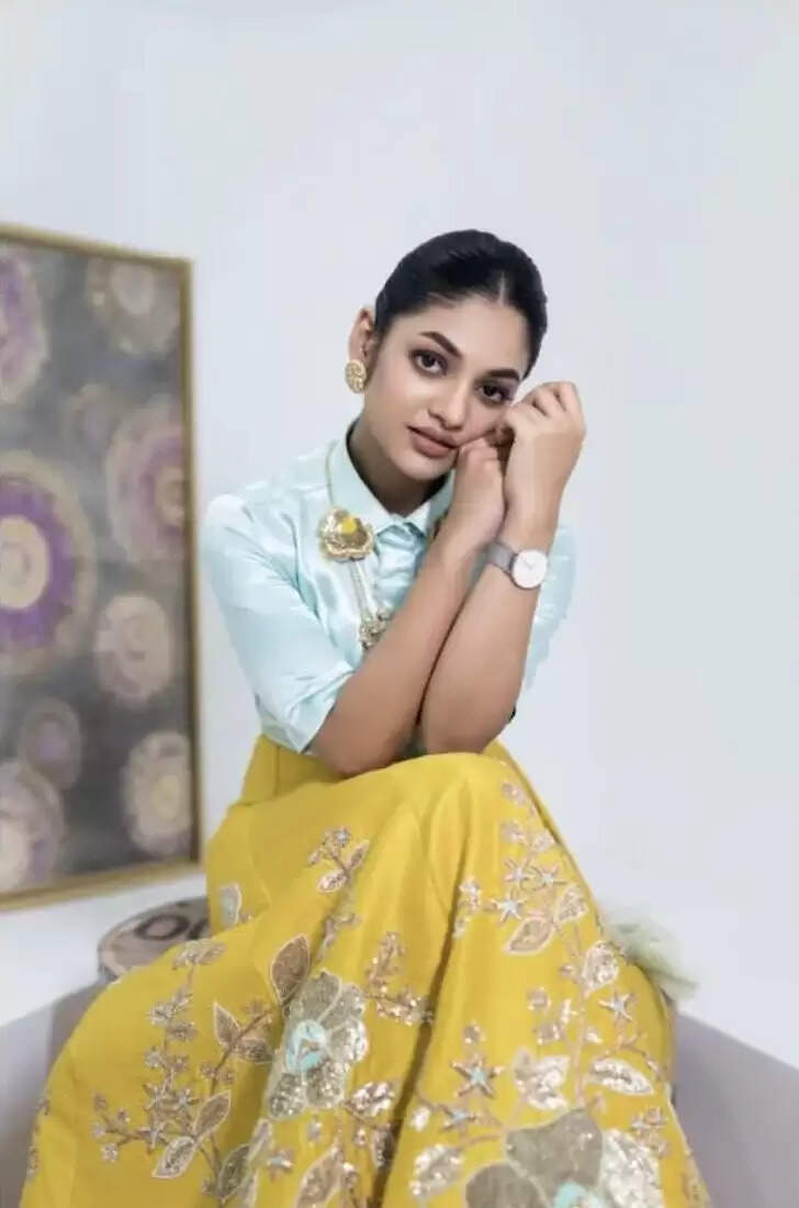 love today movie heroine ivana latest photoshoot